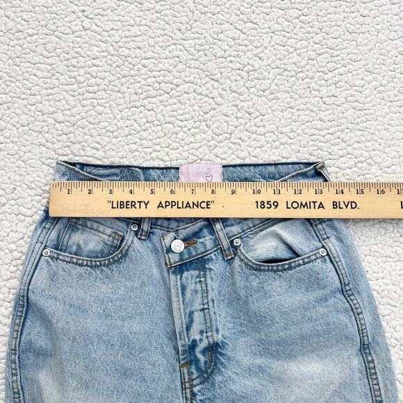 Revice Asymmetrical Crossover Jeans - Picture 7 of 9